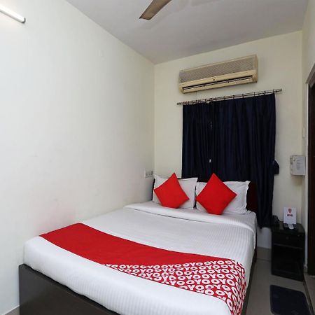 Oyo 13906 Vinita Inn Santragachi Exterior foto