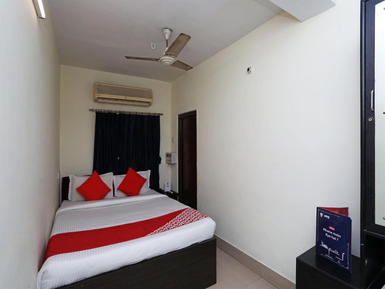 Oyo 13906 Vinita Inn Santragachi Exterior foto