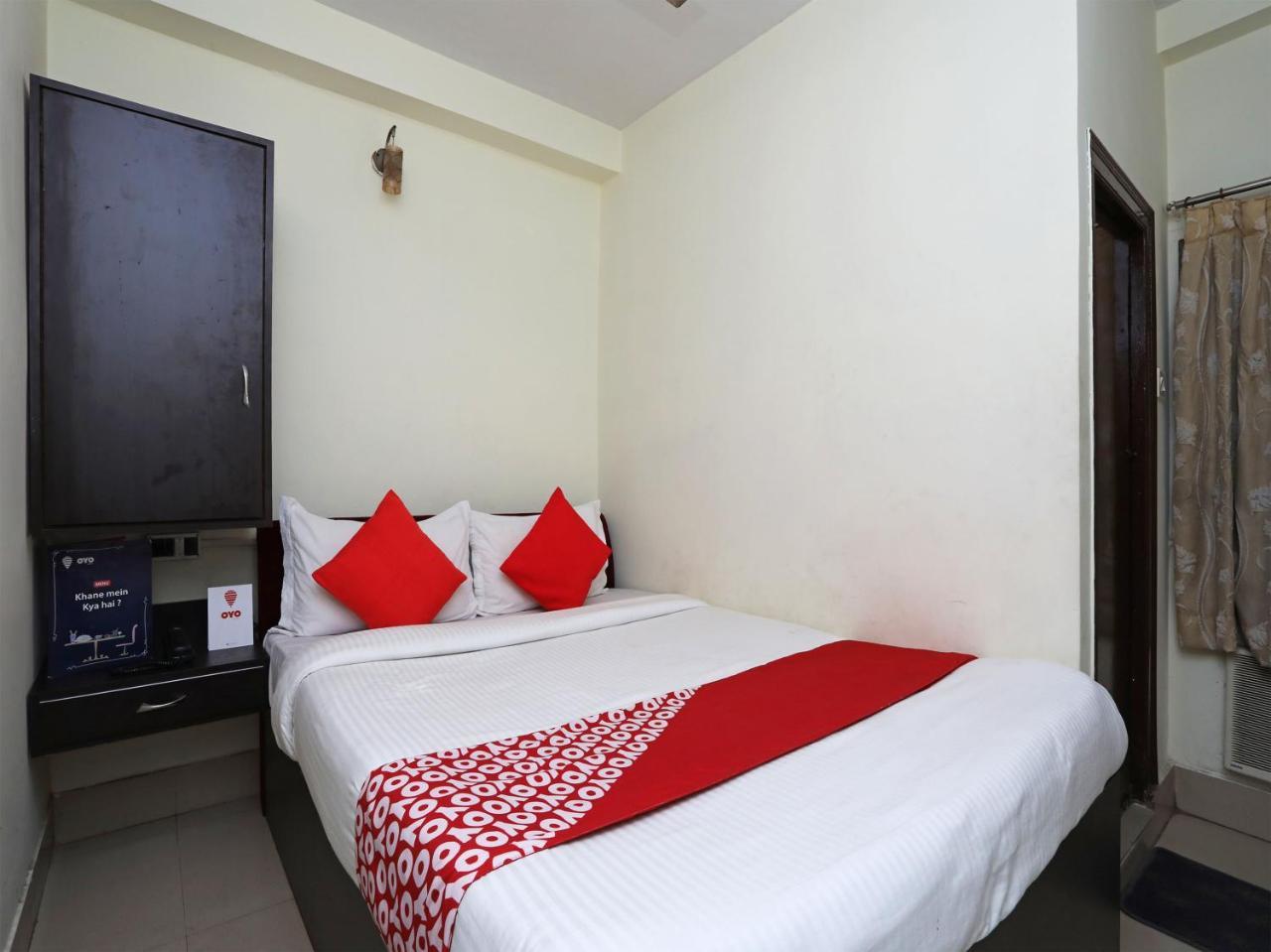 Oyo 13906 Vinita Inn Santragachi Exterior foto